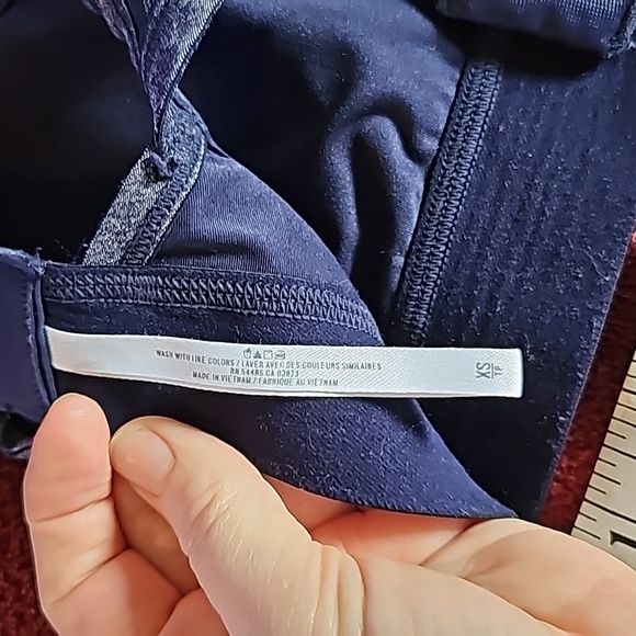 STUNNING AERIE MISSES  METALLIC NAVY SILVER RACERBACK SPORTS BRA - Picture 4 of 7